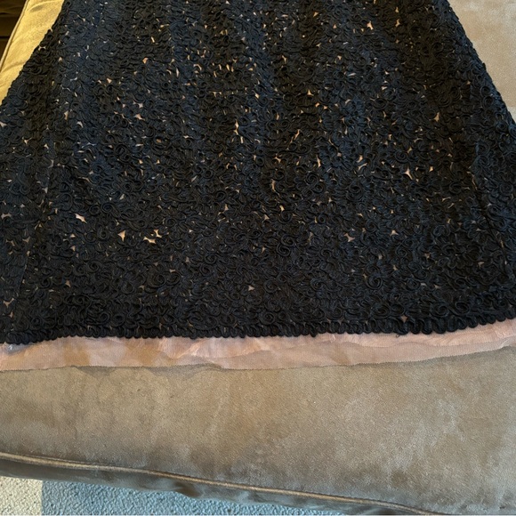 BCBG Below the knee dress - Picture 5 of 10